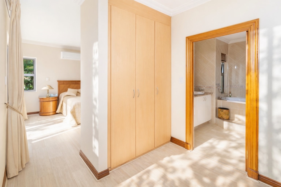 5 Bedroom Property for Sale in Caribbean Beach Club North West